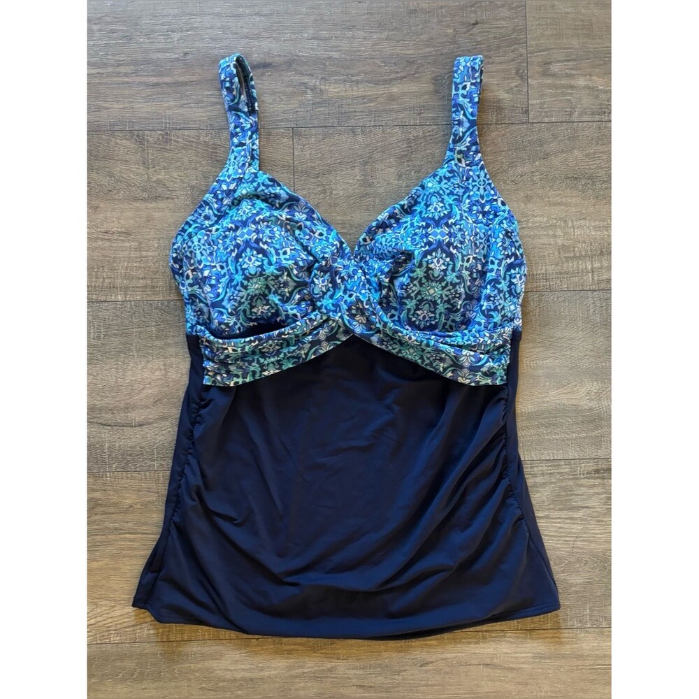 Lands’ End women’s size 12 long D blue v-neck tankini swimsuit top built in wire